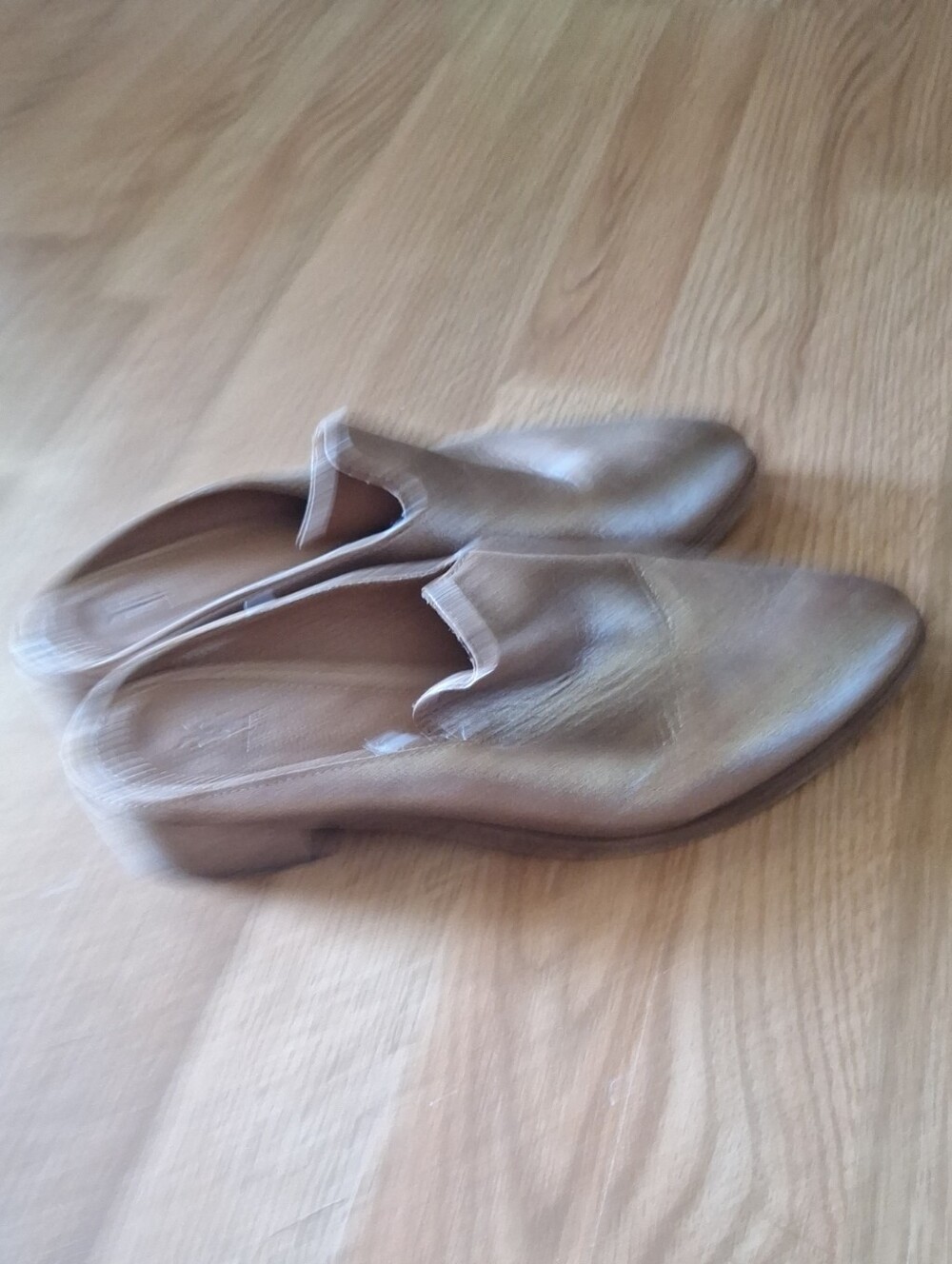 Frye Women's Light Brown Leather Slip-On Loafers